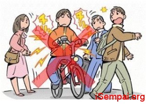 di%20nhanh%20duog%20bo[1] Những thay đổi mới trong luật đi xe đạp tại Nhật Những thay đổi mới trong luật đi xe đạp tại Nhật di nhanh duog bo1 300x215